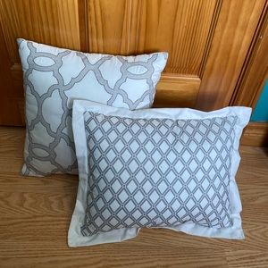 Pillow set